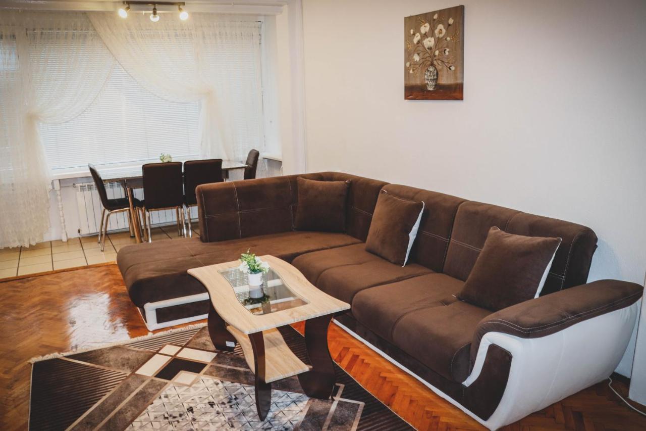 3 Rooms, Loft Apartment, Located Right In Center!!! Razgrad Exterior photo