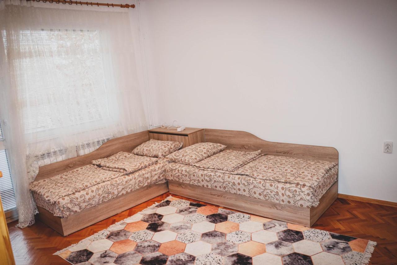 3 Rooms, Loft Apartment, Located Right In Center!!! Razgrad Exterior photo